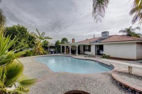 Cozy Hygge Home Centrally Located 2 King Beds
